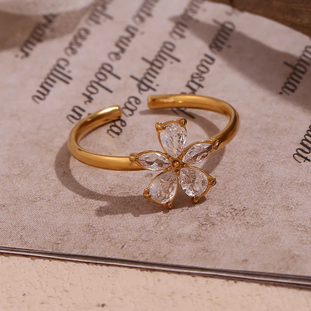 Anel Floral com Zircônias