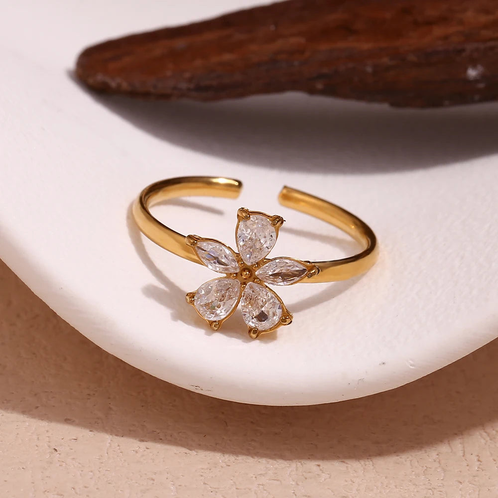 Anel Floral com Zircônias