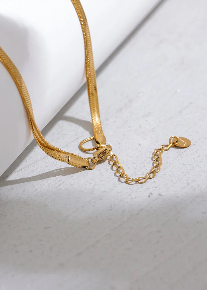 Colar com Pingente Oval